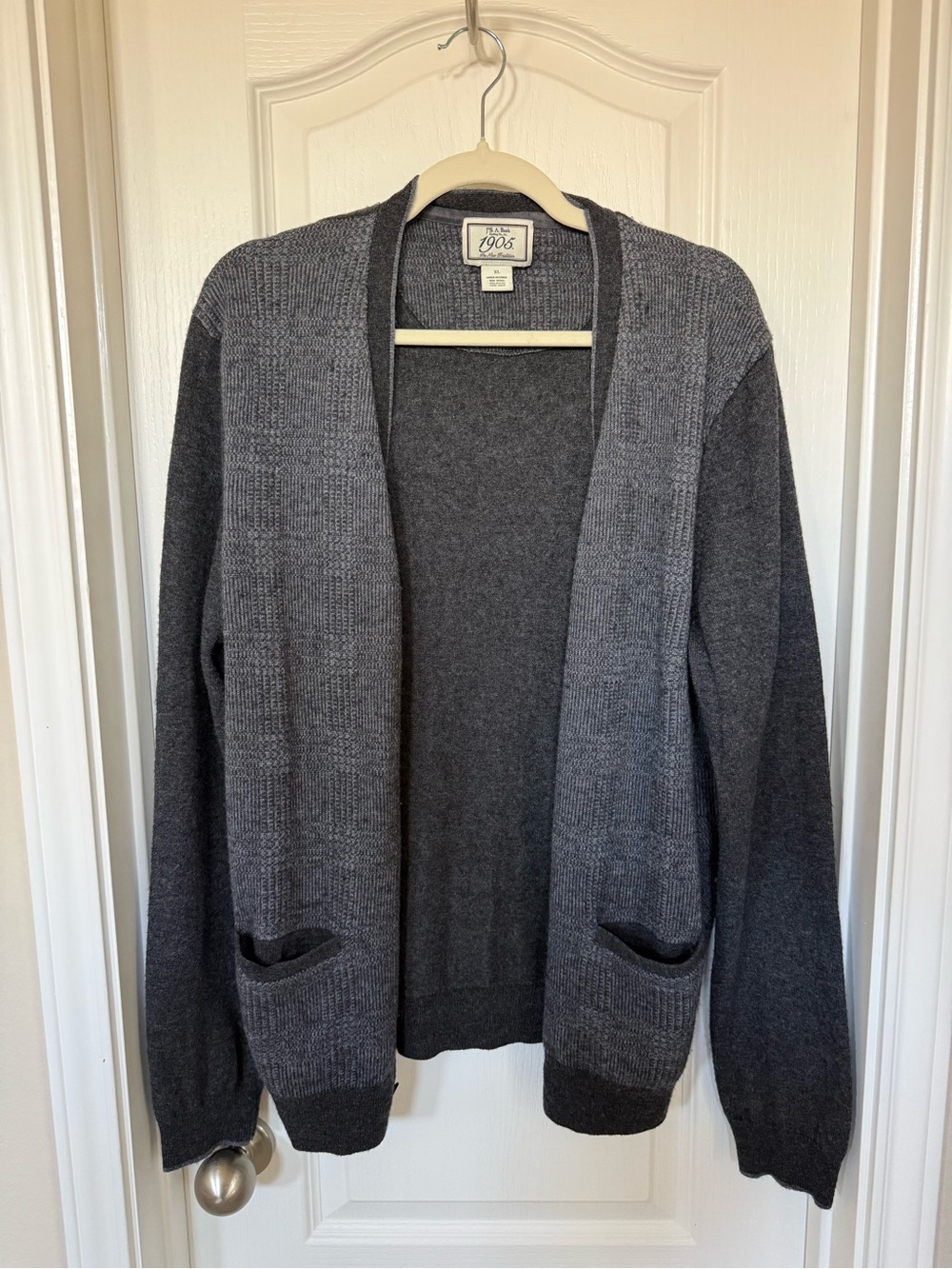 Jos A Bank 1905 Men’s Wool Button Cardigan XL Gray Plaid Grandpa Sweater